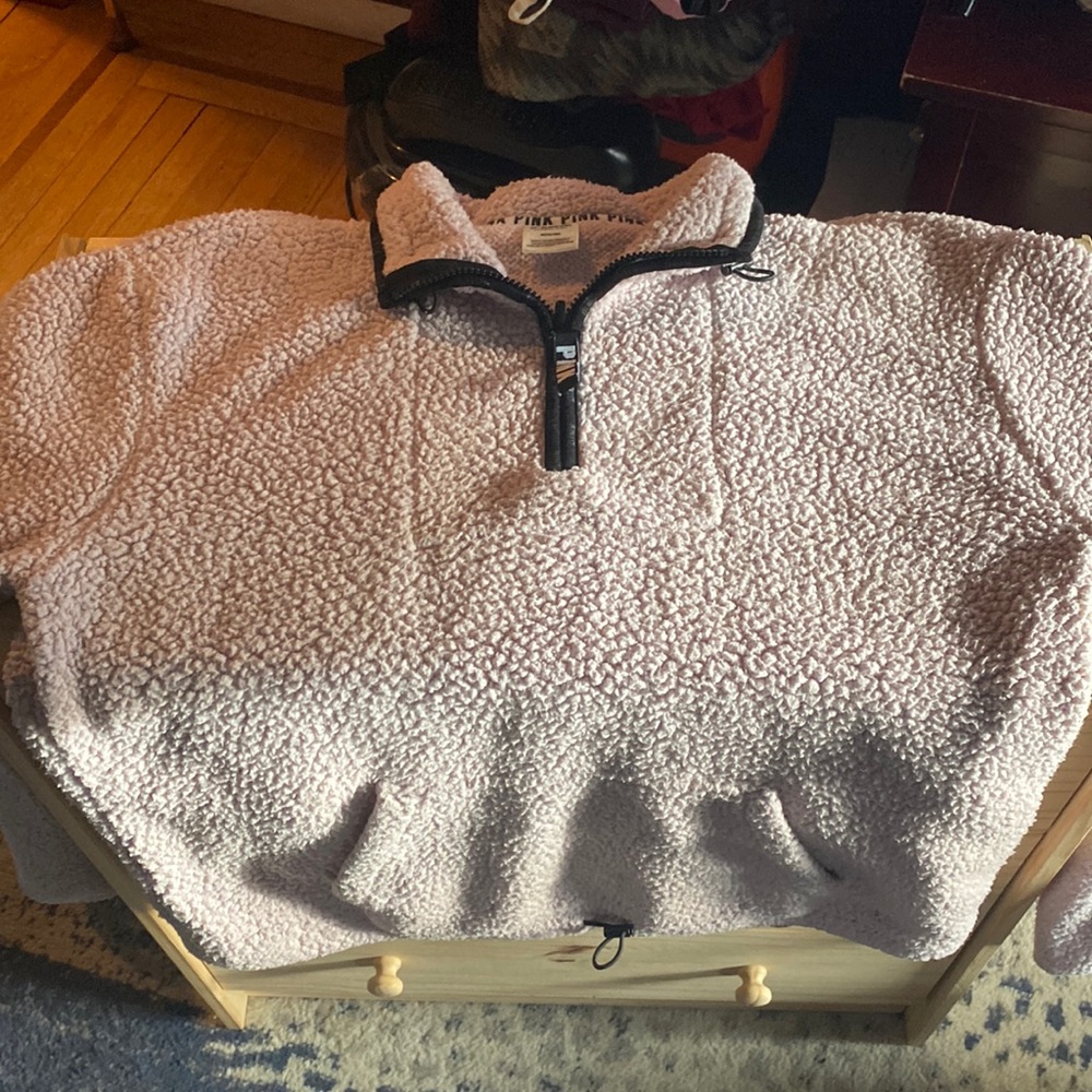 Pink sweater size M